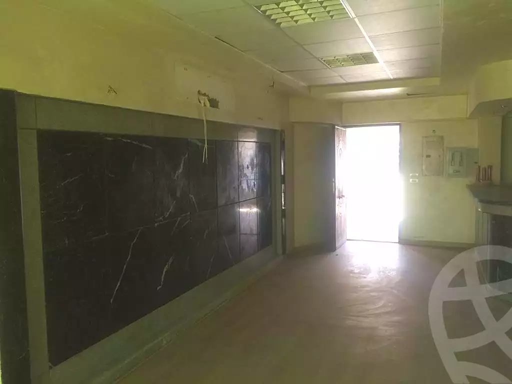 https://aqarmap.com.eg/ar/listing/6849133-for-sale-cairo-6th-of-october-el-hay-el-motamyz-el-motamayez-neighborhood-soaad-kafafi-st