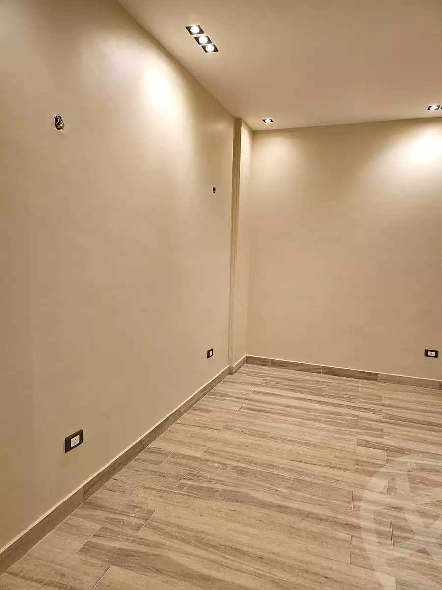 https://aqarmap.com.eg/ar/listing/6849203-for-rent-cairo-el-sheikh-zayed-city-compounds-el-khamayel