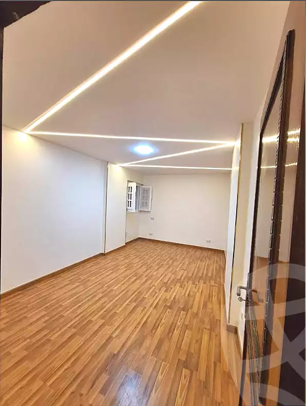 https://aqarmap.com.eg/ar/listing/6849712-for-sale-alexandria-sydy-bshr-sydy-bshr-bhry-shr-mhmwd-l-yswy