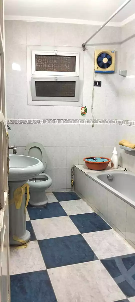 https://aqarmap.com.eg/ar/listing/6849992-for-sale-cairo-ain-shams-ain-shams-el-sharkia-el-zahraa-st