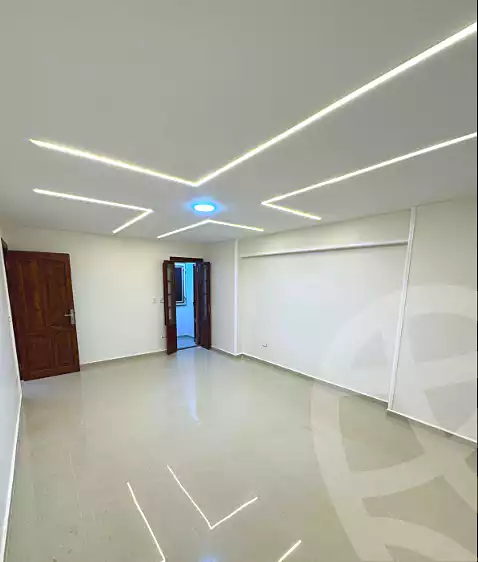 https://aqarmap.com.eg/ar/listing/6850270-for-sale-alexandria-sydy-bshr-sydy-bshr-bhry-shr-mhmwd-l-yswy