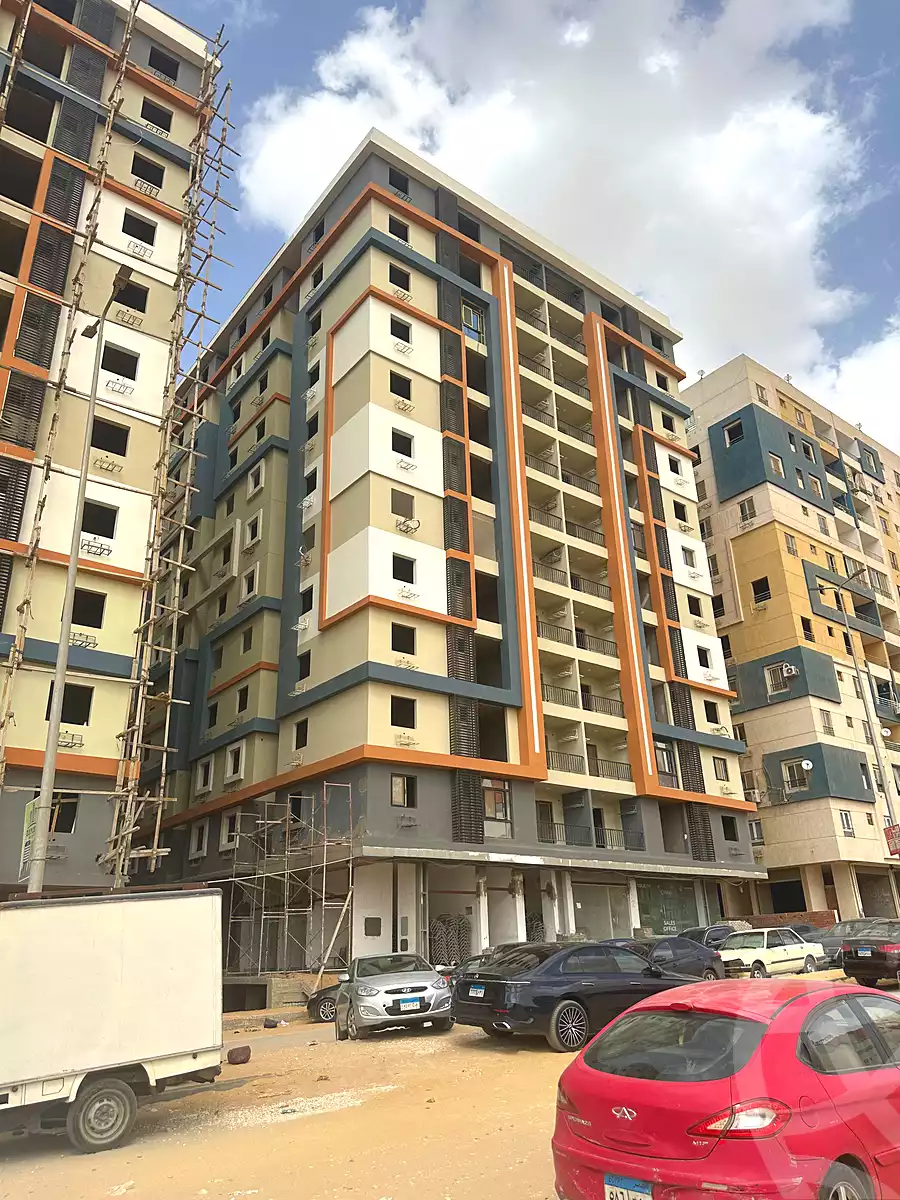https://aqarmap.com.eg/ar/listing/6850263-for-sale-cairo-nasr-city-compounds-kmbwnd-trw-lmnswr-llttwyr