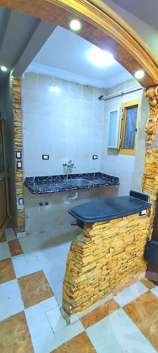 https://aqarmap.com.eg/ar/listing/6850413-for-sale-alexandria-sydy-bshr-sydy-bshr-bhry-abd-el-salam-aref-st
