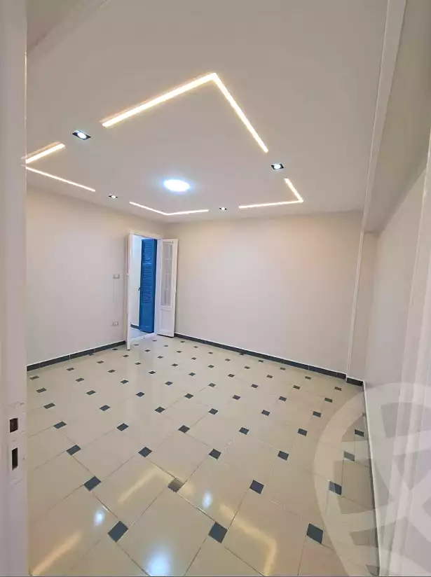 https://aqarmap.com.eg/ar/listing/6851703-for-sale-alexandria-sydy-bshr-sydy-bshr-bhry-shr-mhmwd-l-yswy