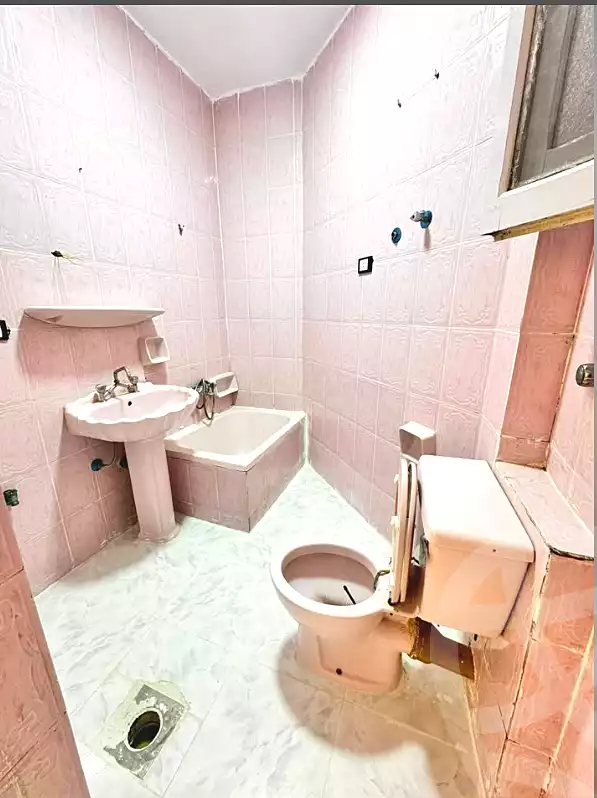 https://aqarmap.com.eg/ar/listing/6852858-for-sale-alexandria-al-agamy-shataa-el-nakheel