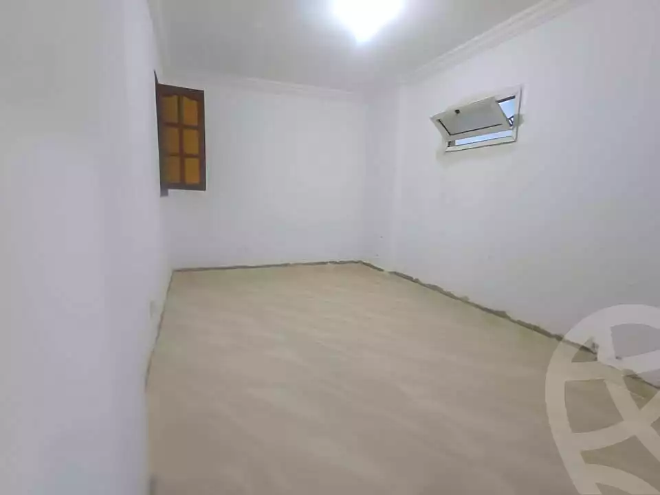https://aqarmap.com.eg/ar/listing/6854834-for-sale-alexandria-sydy-bshr-sydy-bshr-bhry-shr-khld-bn-lwlyd