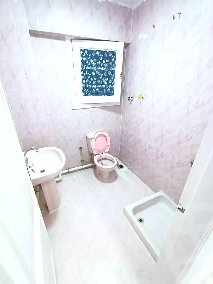 https://aqarmap.com.eg/ar/listing/6855244-for-sale-alexandria-al-agamy-shataa-el-nakheel