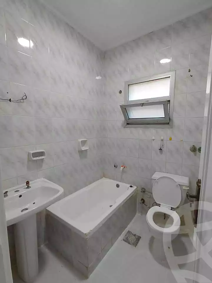 https://aqarmap.com.eg/ar/listing/6855890-for-sale-alexandria-al-agamy-shataa-el-nakheel