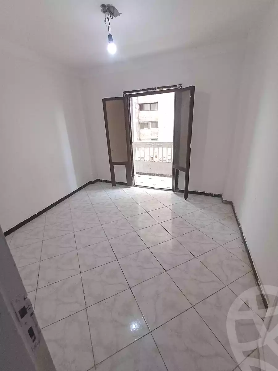 https://aqarmap.com.eg/ar/listing/6856455-for-sale-alexandria-sydy-bshr-sydy-bshr-bhry-shr-khld-bn-lwlyd