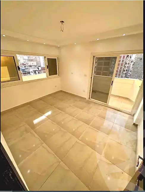 https://aqarmap.com.eg/ar/listing/6856579-for-sale-alexandria-sydy-bshr-sydy-bshr-bhry-gamal-abd-el-nasir-st
