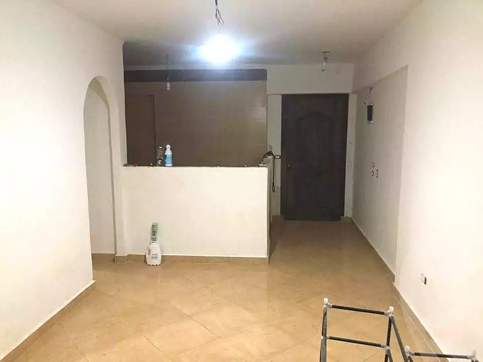 https://aqarmap.com.eg/ar/listing/6856840-for-sale-alexandria-new-miami-street-10