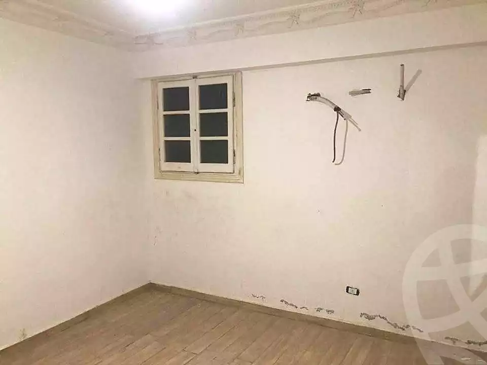 https://aqarmap.com.eg/ar/listing/6857020-for-sale-alexandria-new-miami-street-10