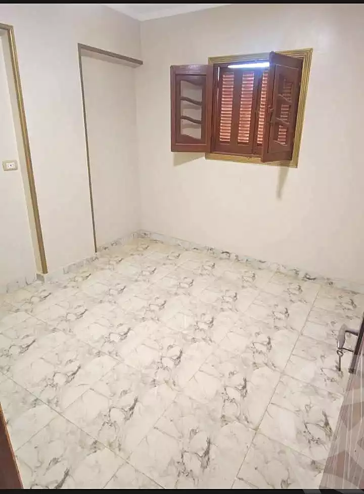 https://aqarmap.com.eg/en/listing/6857059-for-sale-alexandria-al-agamy-el-hanouvel-el-zahraa-city-st