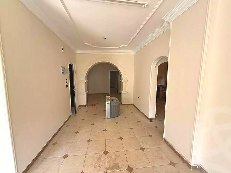 https://aqarmap.com.eg/ar/listing/6857795-for-sale-cairo-15th-of-may-Neighbourhood 10