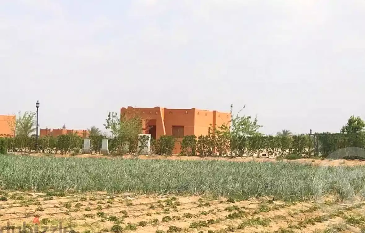 https://aqarmap.com.eg/ar/listing/6859074-for-sale-cairo-el-sheikh-zayed-city-alex-cairo-desert-road-mdyn-sfnks-ljdyd-cascada