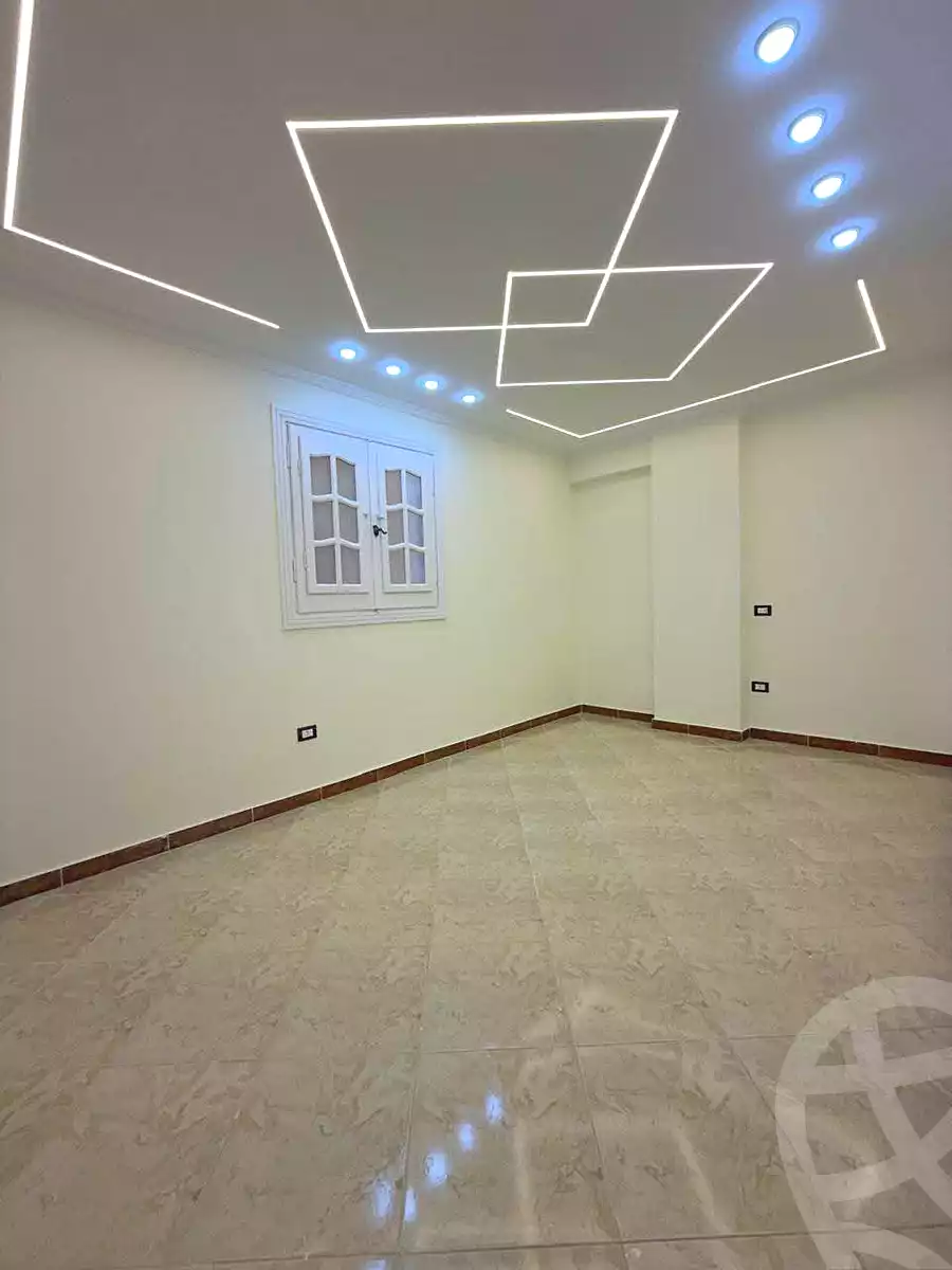 https://aqarmap.com.eg/ar/listing/6859970-for-sale-alexandria-new-miami-street-16