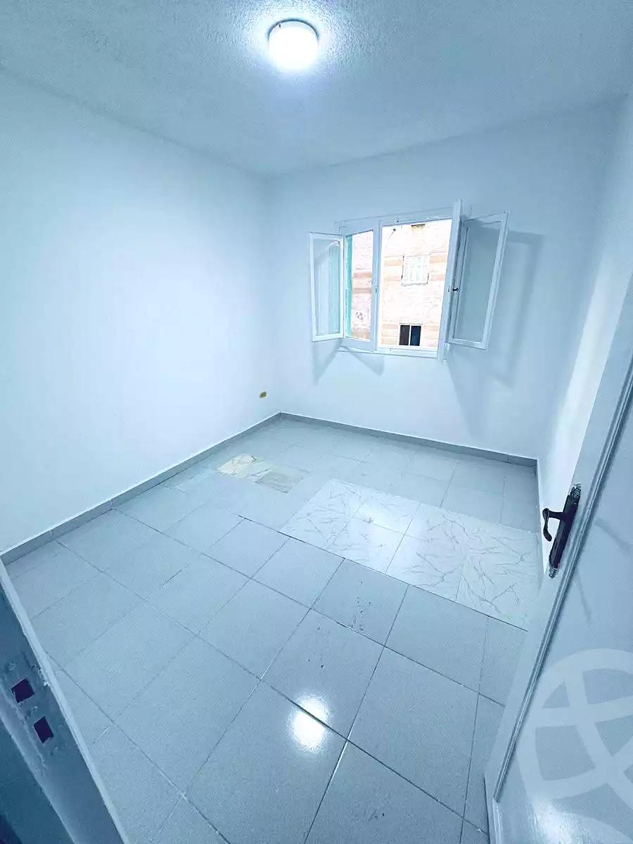 https://aqarmap.com.eg/ar/listing/6860496-for-sale-alexandria-al-agamy-shataa-el-nakheel