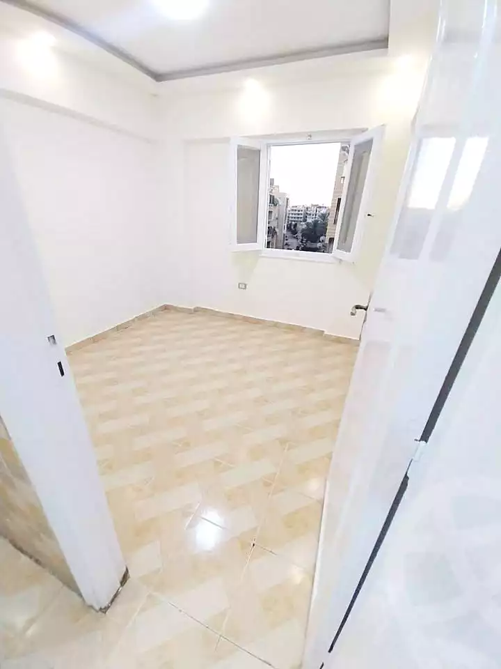 https://aqarmap.com.eg/ar/listing/6860680-for-sale-alexandria-al-agamy-shataa-el-nakheel-street-45