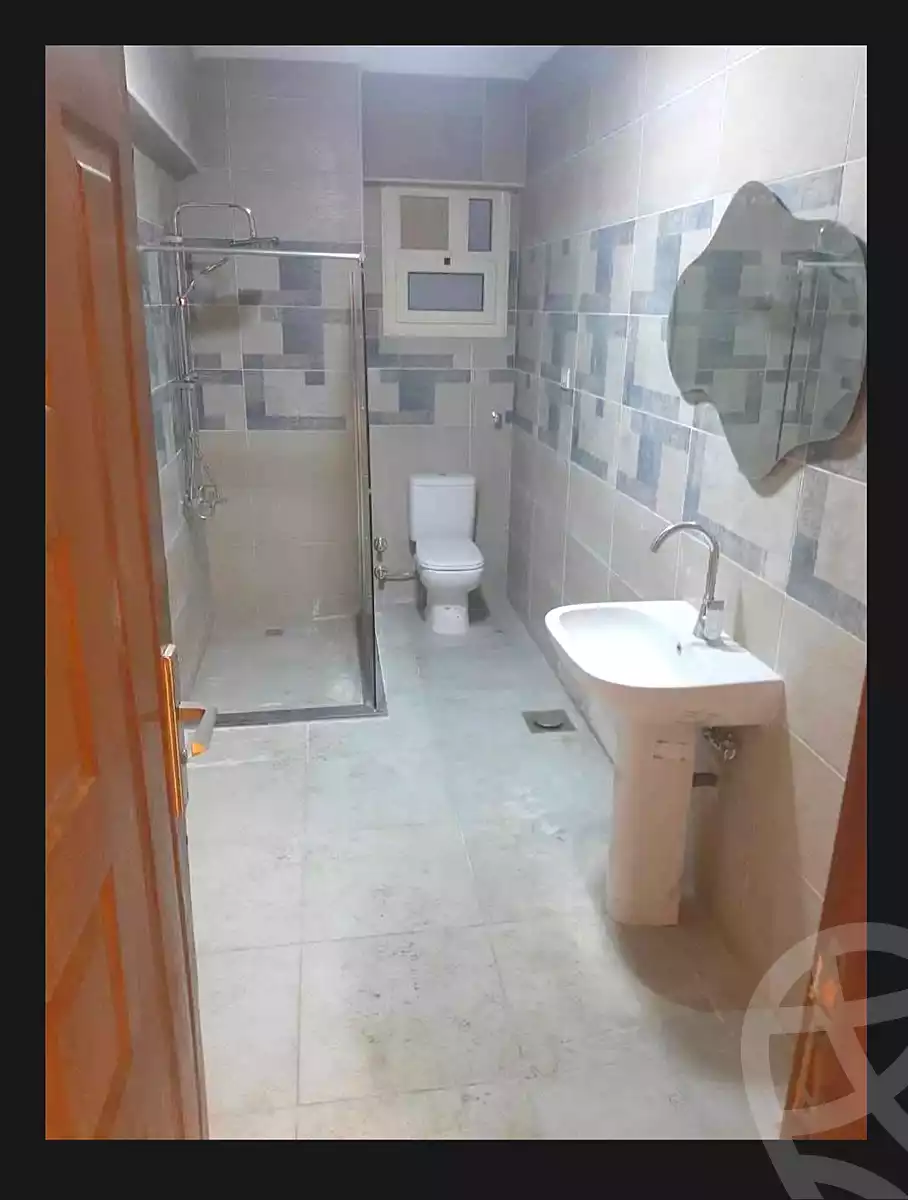https://aqarmap.com.eg/ar/listing/6860876-for-sale-alexandria-moharram-bey-tryq-qn-lswys