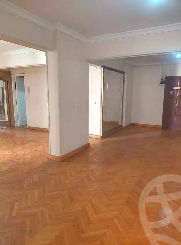 https://aqarmap.com.eg/ar/listing/6861329-for-sale-alexandria-lauran-mohammed-al-eqbal-st