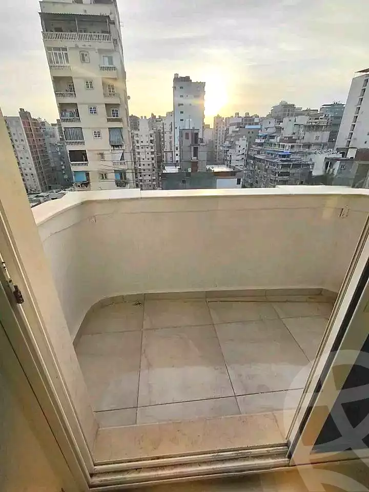 https://aqarmap.com.eg/ar/listing/6862942-for-sale-alexandria-sydy-bshr-sydy-bshr-bhry-gamal-abd-el-nasir-st