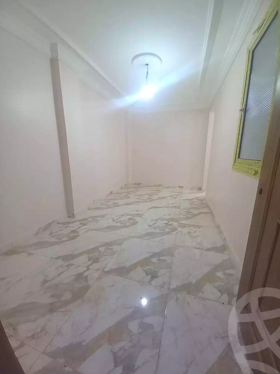 https://aqarmap.com.eg/ar/listing/6864893-for-sale-alexandria-miami-shr-jml-bd-lnsr