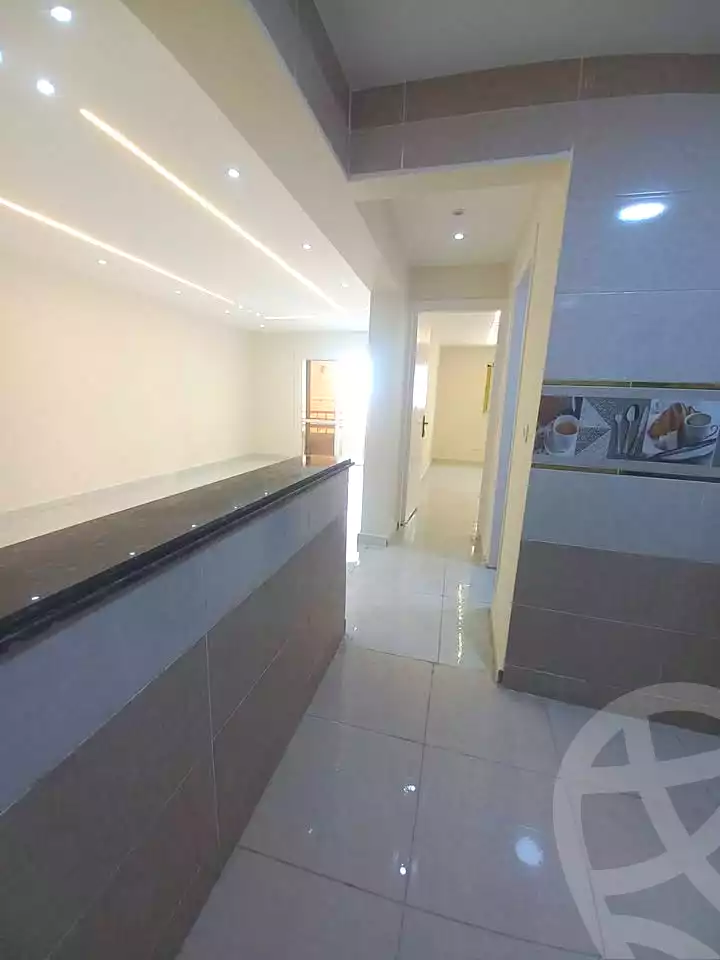 https://aqarmap.com.eg/ar/listing/6865332-for-sale-alexandria-sydy-bshr-sydy-bshr-bhry-shr-mhmwd-l-yswy