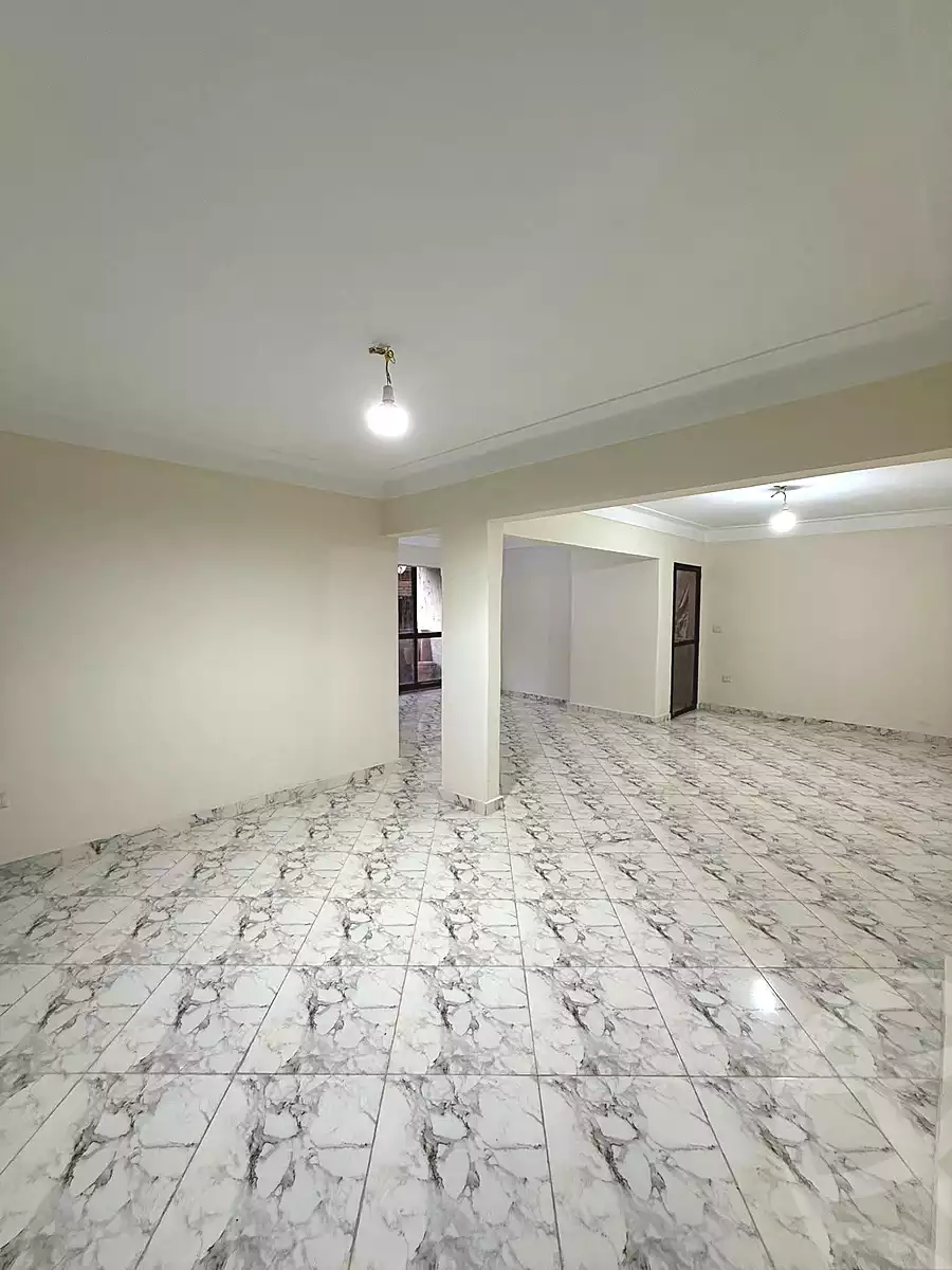 https://aqarmap.com.eg/ar/listing/6865817-for-sale-alexandria-miami-shr-jml-bd-lnsr