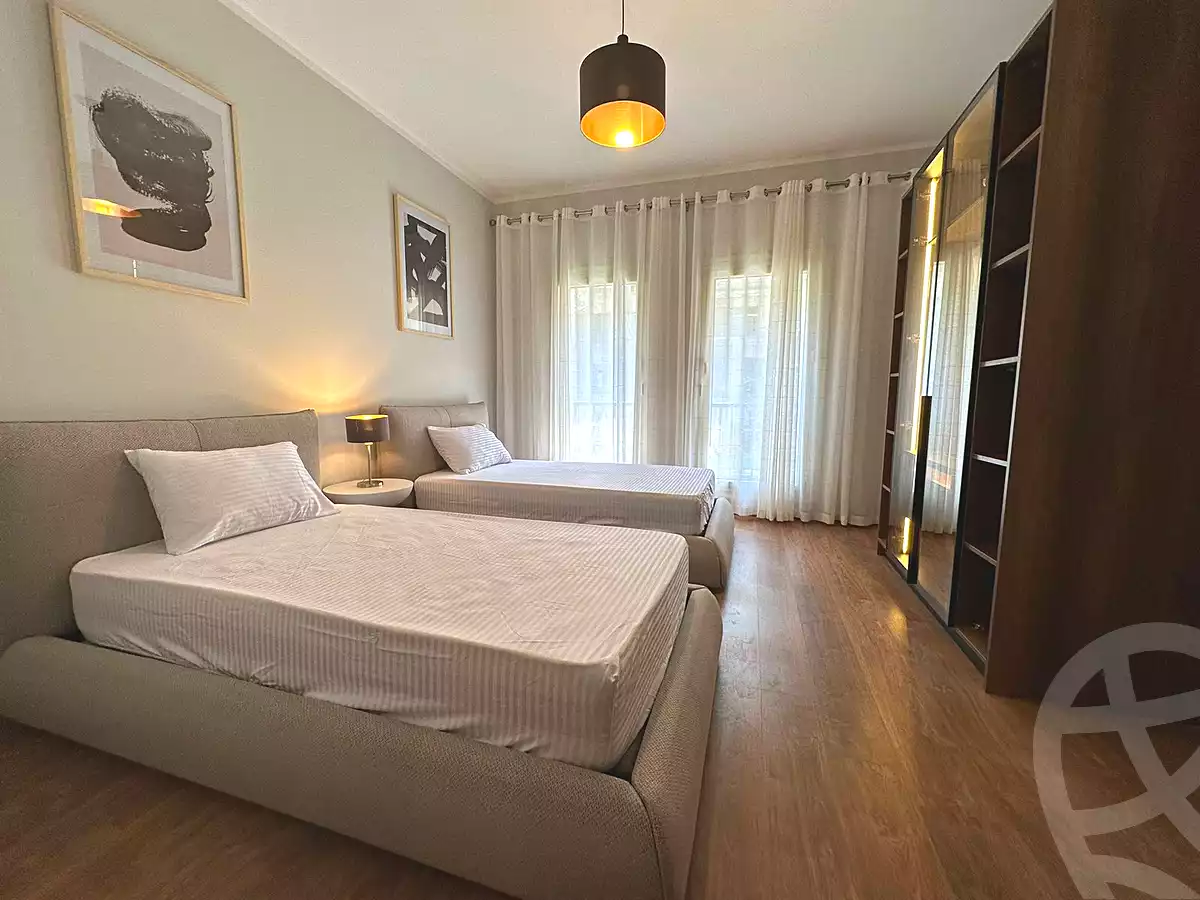 شقة بـ٣ غرف نوم في Ninety Avenue، صورة ٦ من ١٠