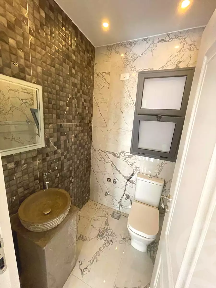 https://aqarmap.com.eg/ar/listing/6866523-for-sale-cairo-new-cairo-compounds-eastown-eastown-parks