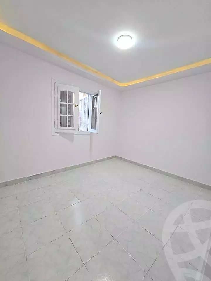 https://aqarmap.com.eg/ar/listing/6867806-for-sale-alexandria-al-agamy-shataa-el-nakheel