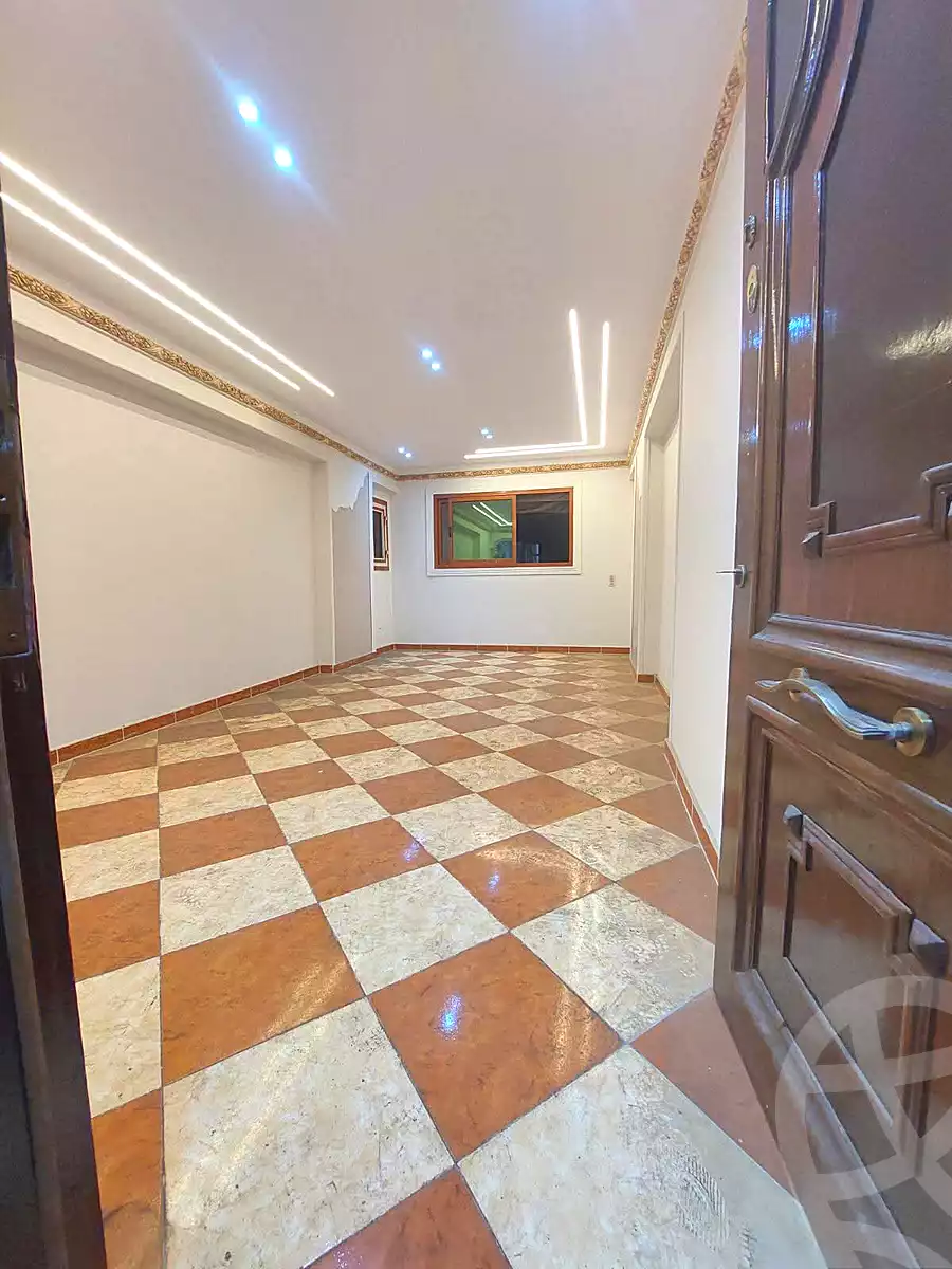 https://aqarmap.com.eg/ar/listing/6867871-for-sale-alexandria-miami-shr-jml-bd-lnsr