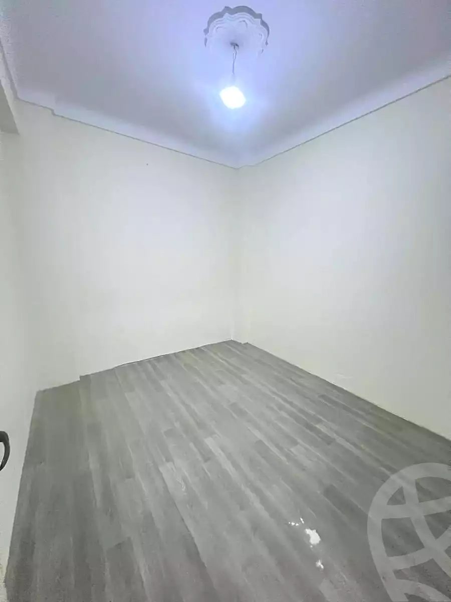 https://aqarmap.com.eg/ar/listing/6868239-for-sale-alexandria-lsywf-el-falki