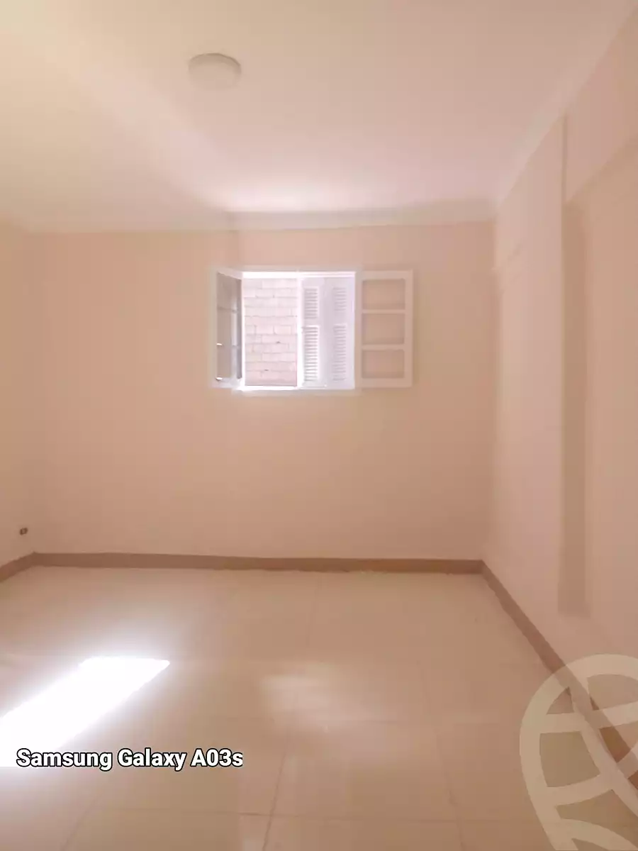 https://aqarmap.com.eg/ar/listing/6868375-for-sale-alexandria-al-agamy-bw-ywsf