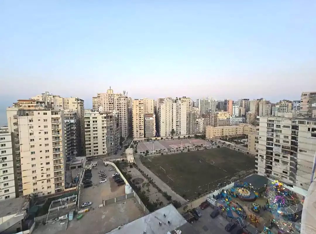 https://aqarmap.com.eg/ar/listing/6868524-for-sale-alexandria-el-asafra-l-sfr-bhry-el-geish-rd
