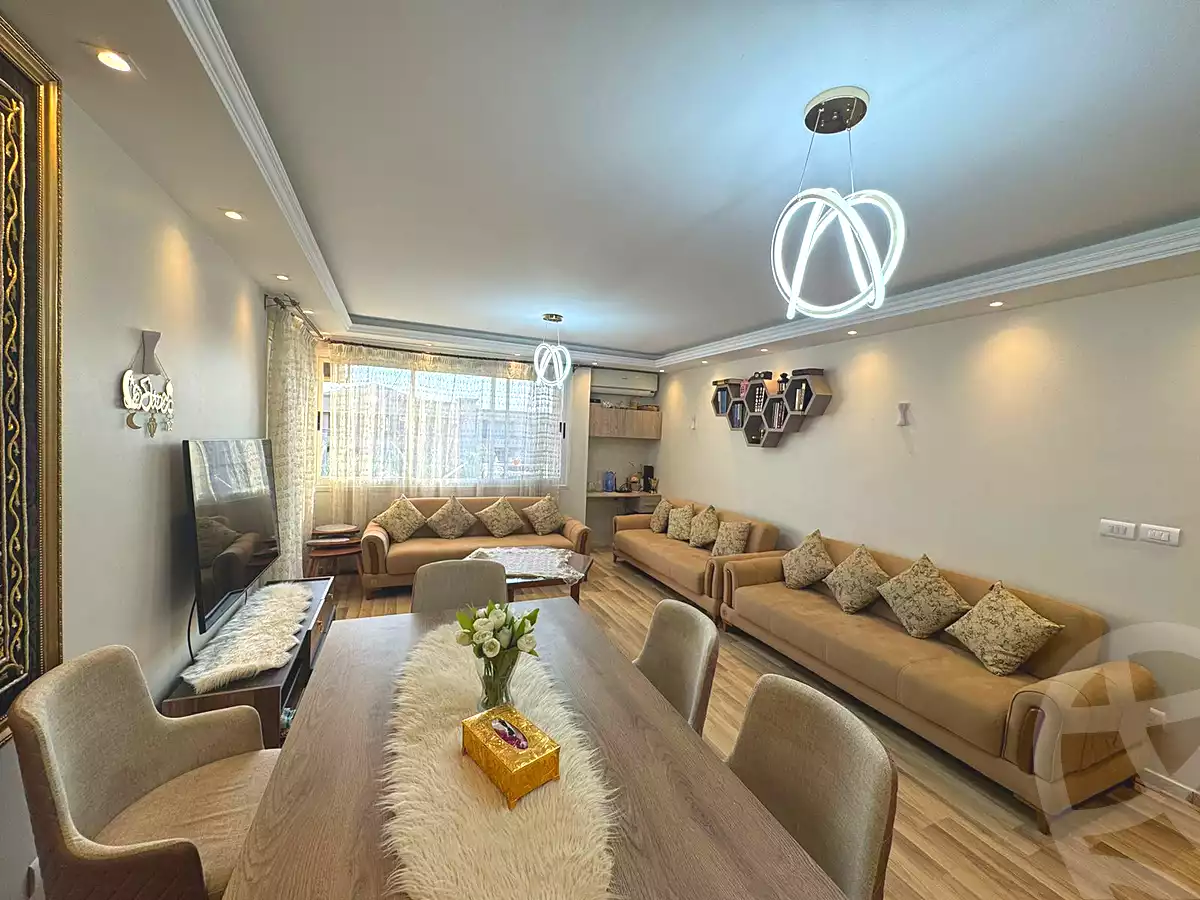 https://aqarmap.com.eg/en/listing/6868651-for-sale-cairo-new-cairo-lrhb-city-phase-4-mohammed-farid-st