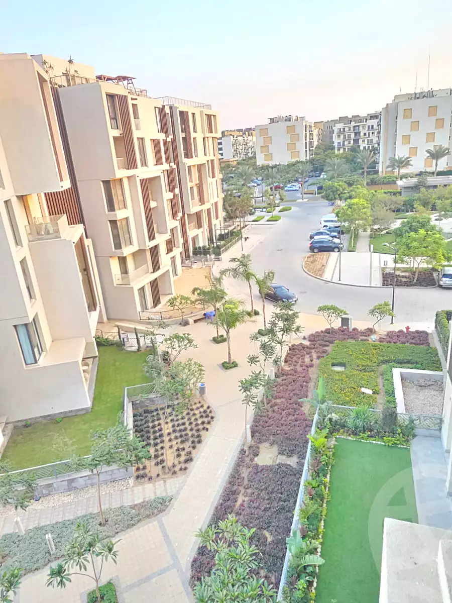 https://aqarmap.com.eg/ar/listing/6868695-for-sale-cairo-new-cairo-compounds-eastown-spectrum-eastown-compound