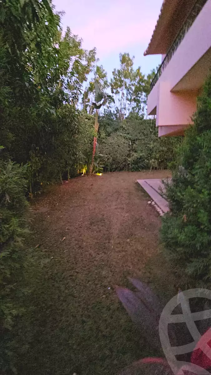 https://aqarmap.com.eg/ar/listing/6868697-for-sale-cairo-new-cairo-lrhb-city-phase-5-talaat-mostafa-st