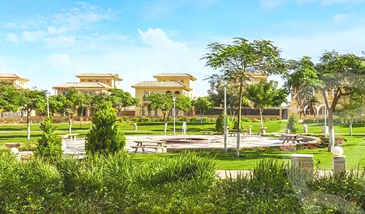 https://aqarmap.com.eg/en/listing/6869390-for-sale-cairo-new-cairo-compounds-hyde-park-park-corner-hyde-park