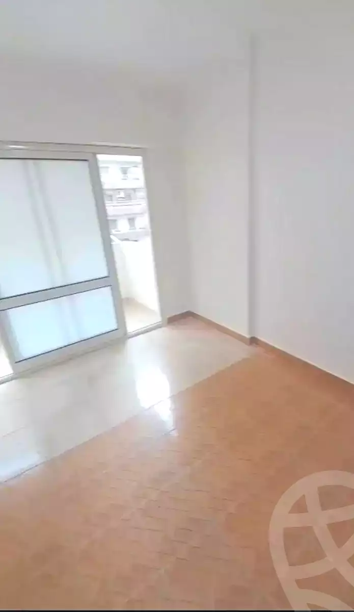 https://aqarmap.com.eg/en/listing/6869543-for-sale-alexandria-sydy-bshr-sydy-bshr-bhry-shr-mhmwd-l-yswy