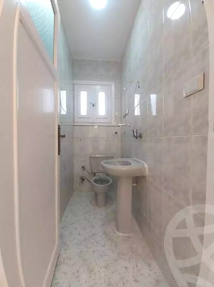 https://aqarmap.com.eg/ar/listing/6869729-for-sale-alexandria-al-agamy-lbytsh