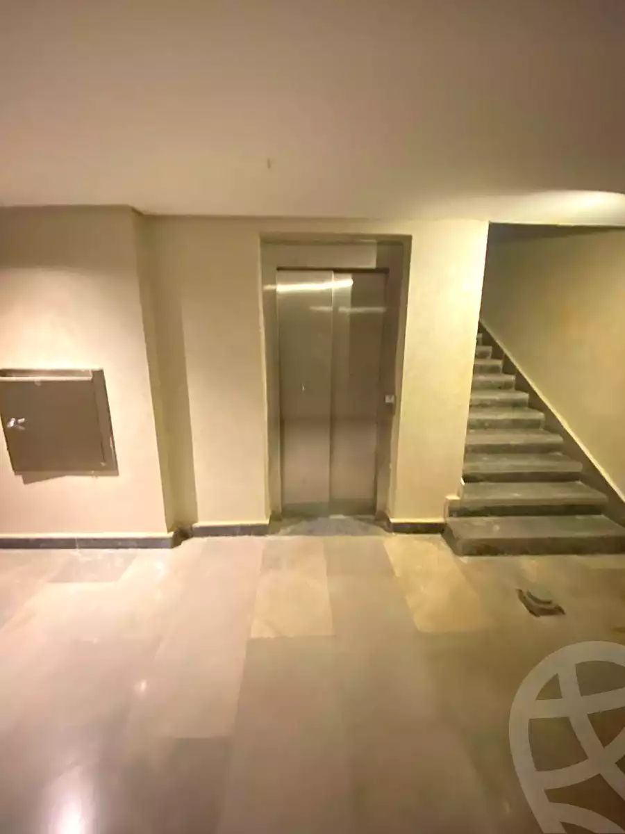 https://aqarmap.com.eg/ar/listing/6870221-for-sale-cairo-new-cairo-compounds-mwntn-fyw-y-syty-club-park-mountain-view-icity