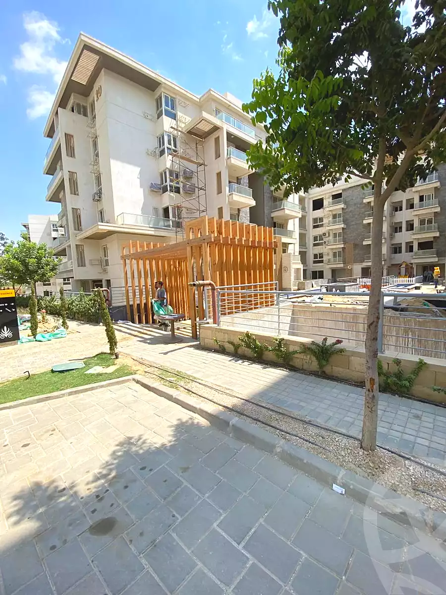 https://aqarmap.com.eg/ar/listing/6870221-for-sale-cairo-new-cairo-compounds-mwntn-fyw-y-syty-club-park-mountain-view-icity