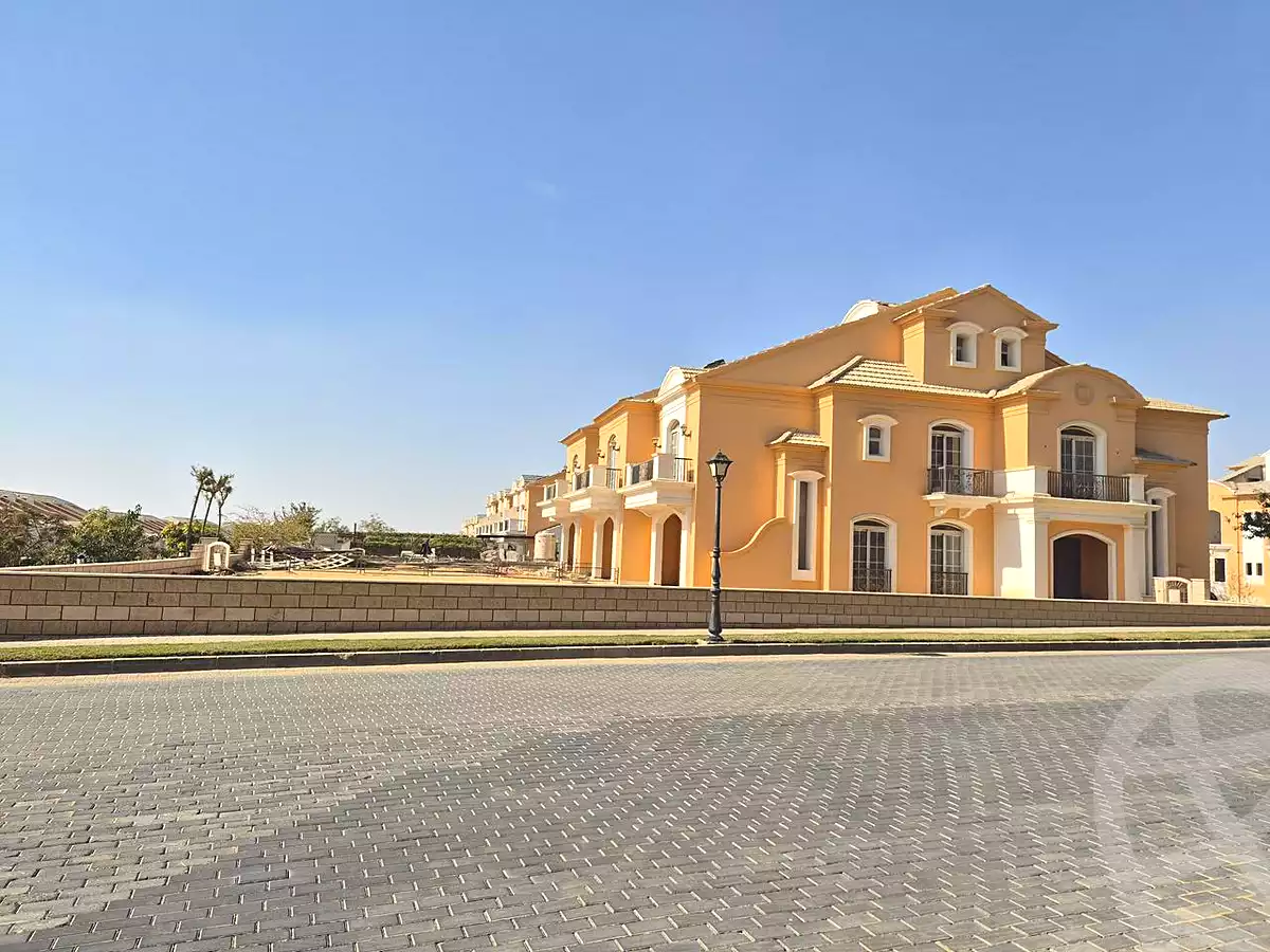https://aqarmap.com.eg/en/listing/6870232-for-sale-cairo-new-cairo-compounds-layan-residence-manazel