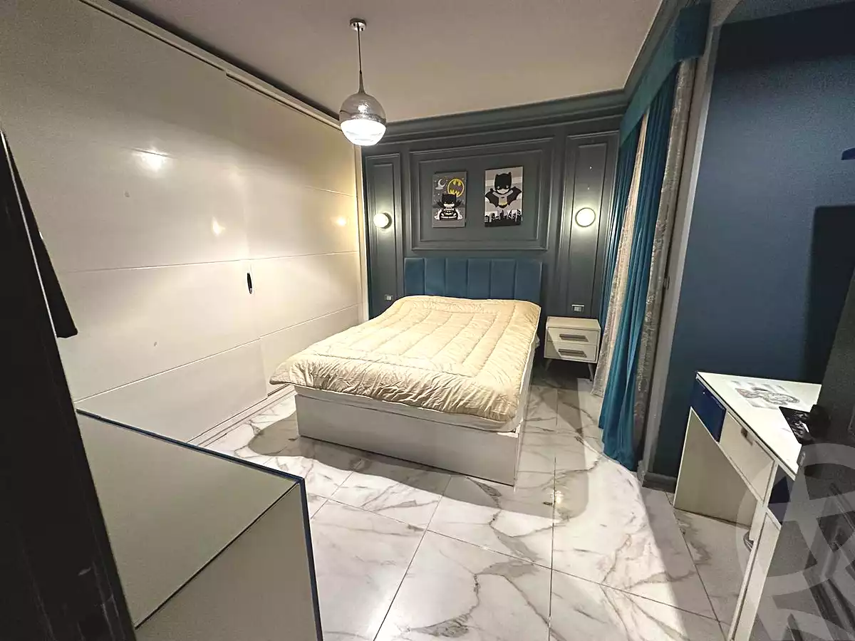 https://aqarmap.com.eg/en/listing/6870264-for-sale-cairo-new-cairo-compounds-mountain-view-hyde-park