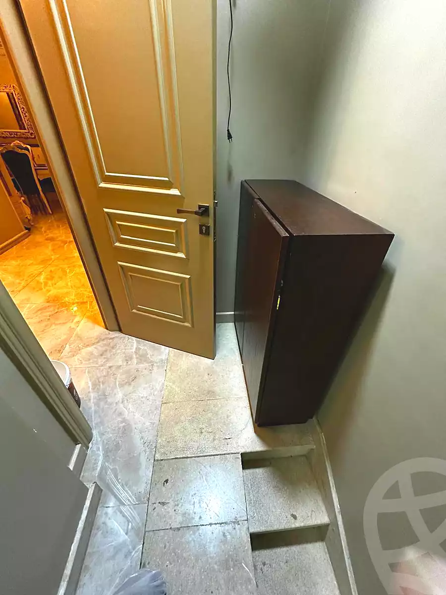 https://aqarmap.com.eg/en/listing/6870264-for-sale-cairo-new-cairo-compounds-mountain-view-hyde-park