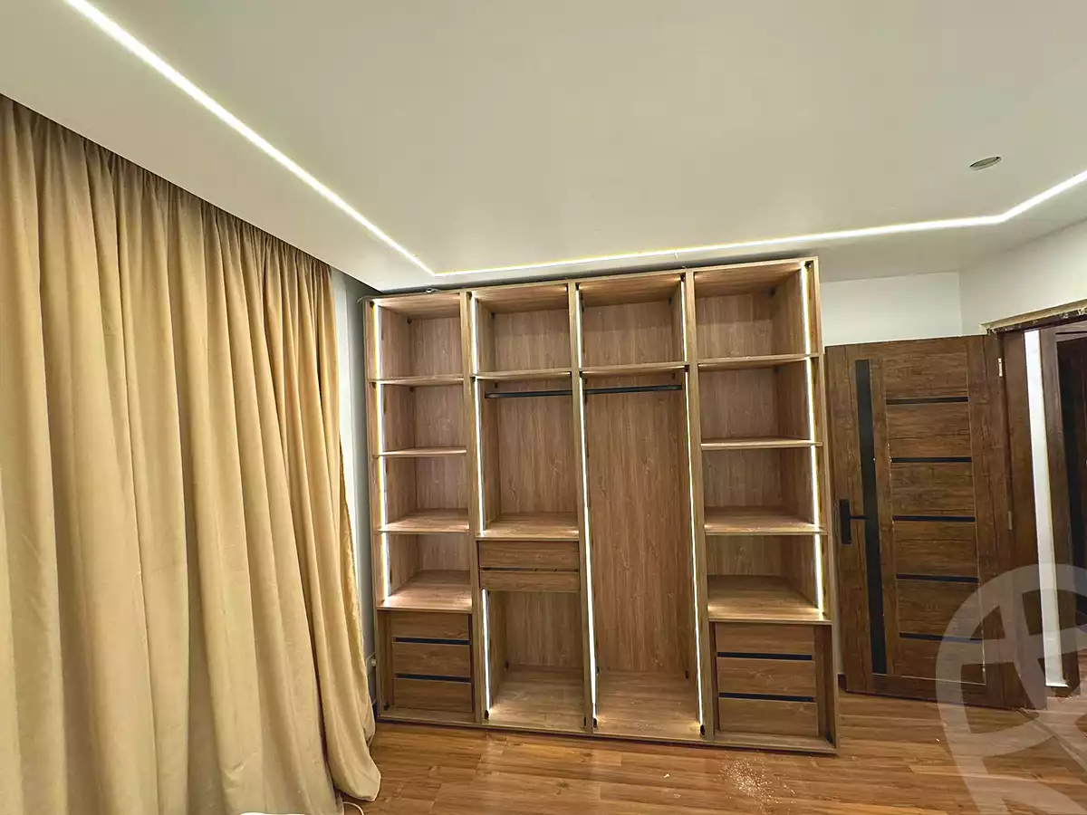 https://aqarmap.com.eg/en/listing/6870372-for-rent-cairo-new-cairo-lrhb-city-phase-3-umm-kolthom-st