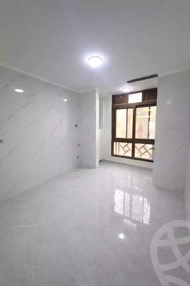 https://aqarmap.com.eg/ar/listing/6870511-for-sale-cairo-new-cairo-lrhb-city-phase-5-talaat-mostafa-st