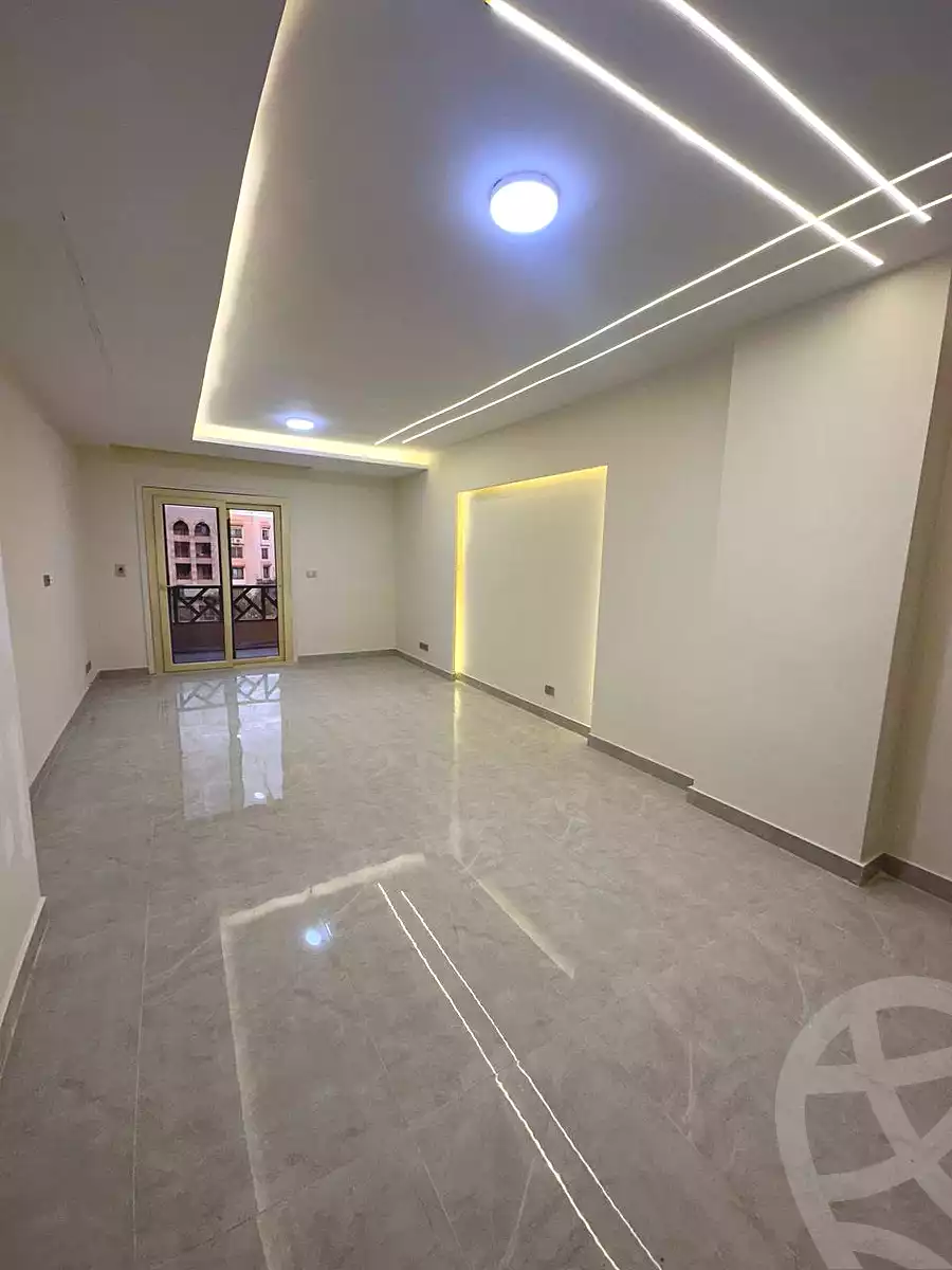 https://aqarmap.com.eg/ar/listing/6870511-for-sale-cairo-new-cairo-lrhb-city-phase-5-talaat-mostafa-st