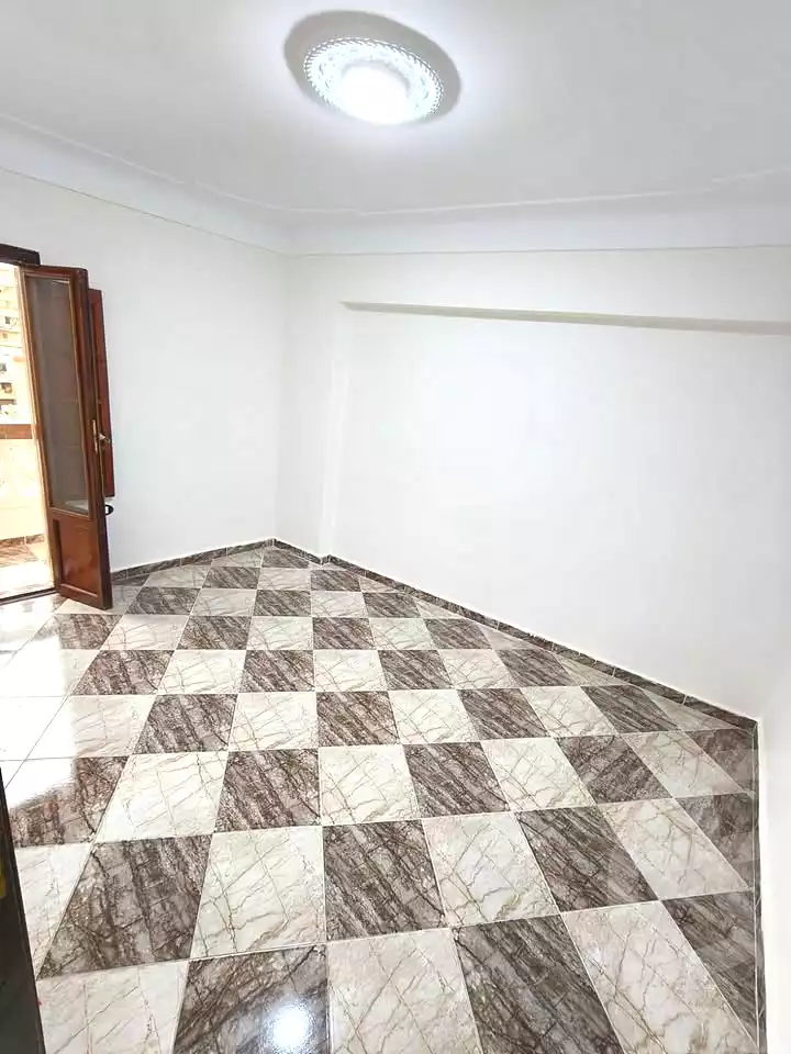 https://aqarmap.com.eg/ar/listing/6871090-for-sale-alexandria-lsywf-el-seyouf-qebly-el-salam-st